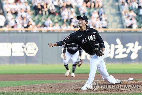역투하는 고영표