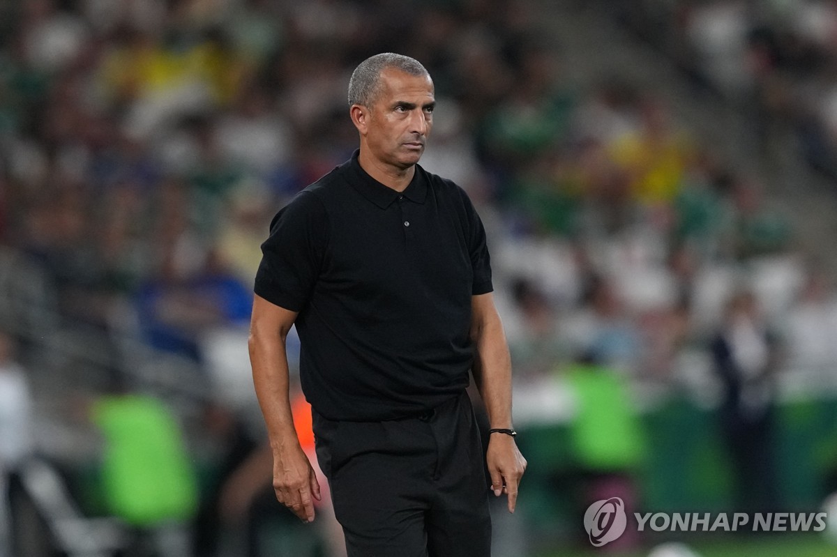 튀니지 축구 대표팀 감독에서 경질된 사브리 라무시